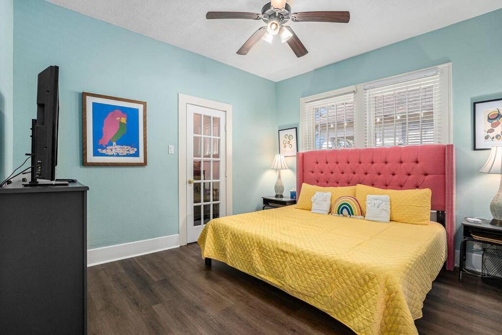 Beachy Bungalow! 2Bd, King Bed Galveston Exterior foto