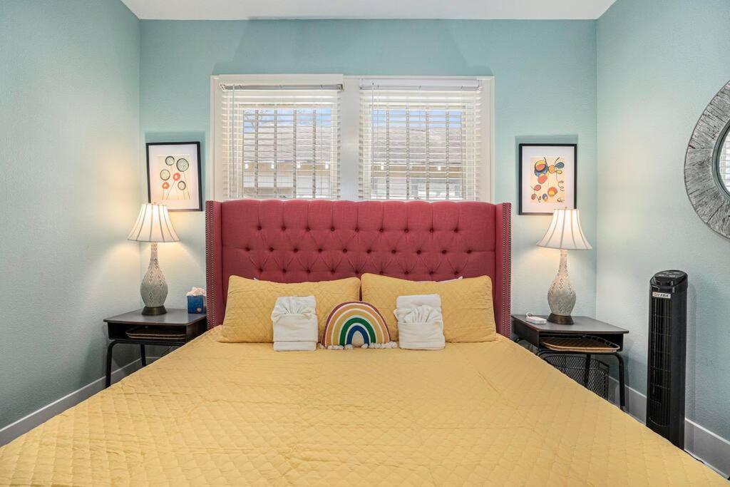 Beachy Bungalow! 2Bd, King Bed Galveston Exterior foto